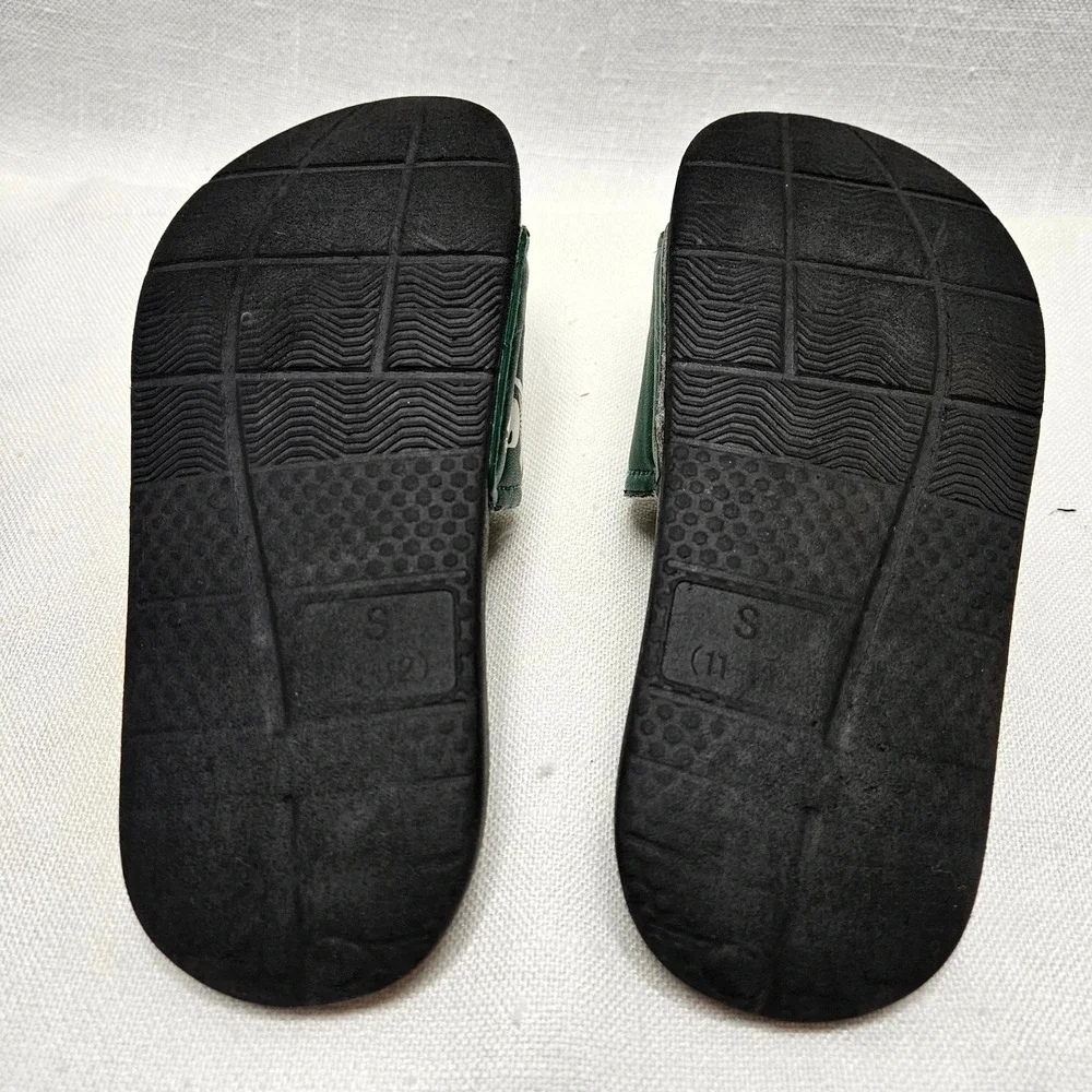 Michigan State Spartans Slides Adult Small Green White Spartan Helmet‎ Sandals